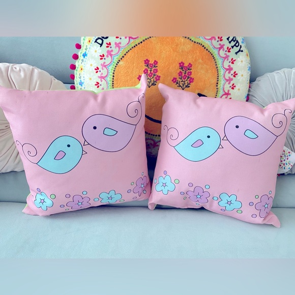 🩷BUNDLE of 2 OUTDOOR “BIRDIE” 16x16 THROW PILLOWS,REVERSIBLE - Picture 3 of 3